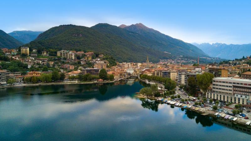Casa Al Lago Оменья Экстерьер фото